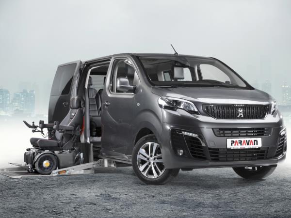 Paravan Peugeot Traveller ribassato allestito per trasporto e guida in carrozzina 